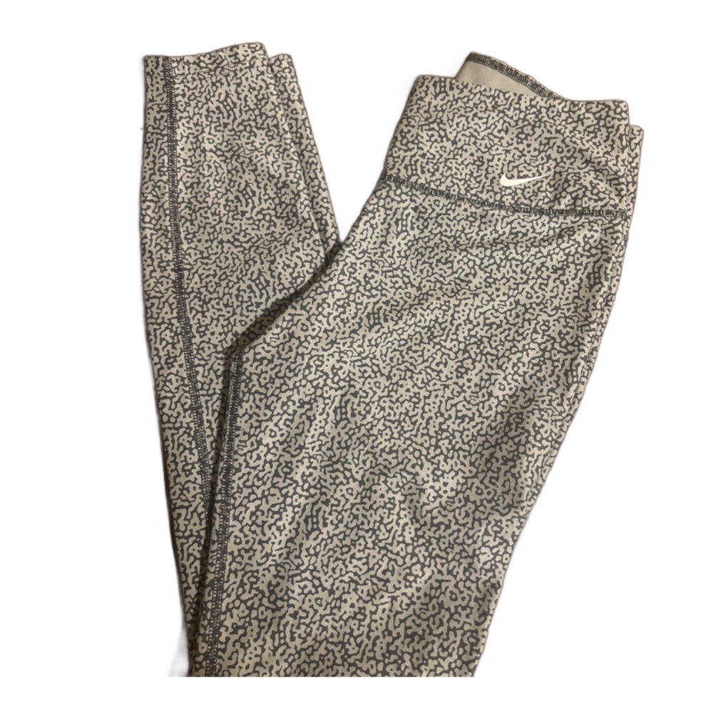 Nike Dri-Fit Women's Legend 2.0 Leopard Gray & Black Legging size Small